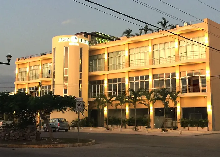 Biwa Hotel Tulum Pueblo